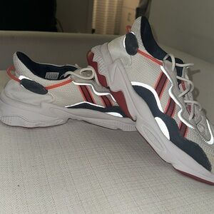 Adidas Ozweego Size 9.5 Men’s